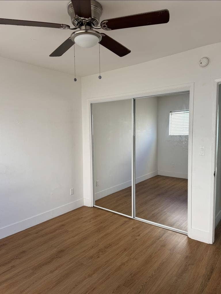 Mid-City room for rent