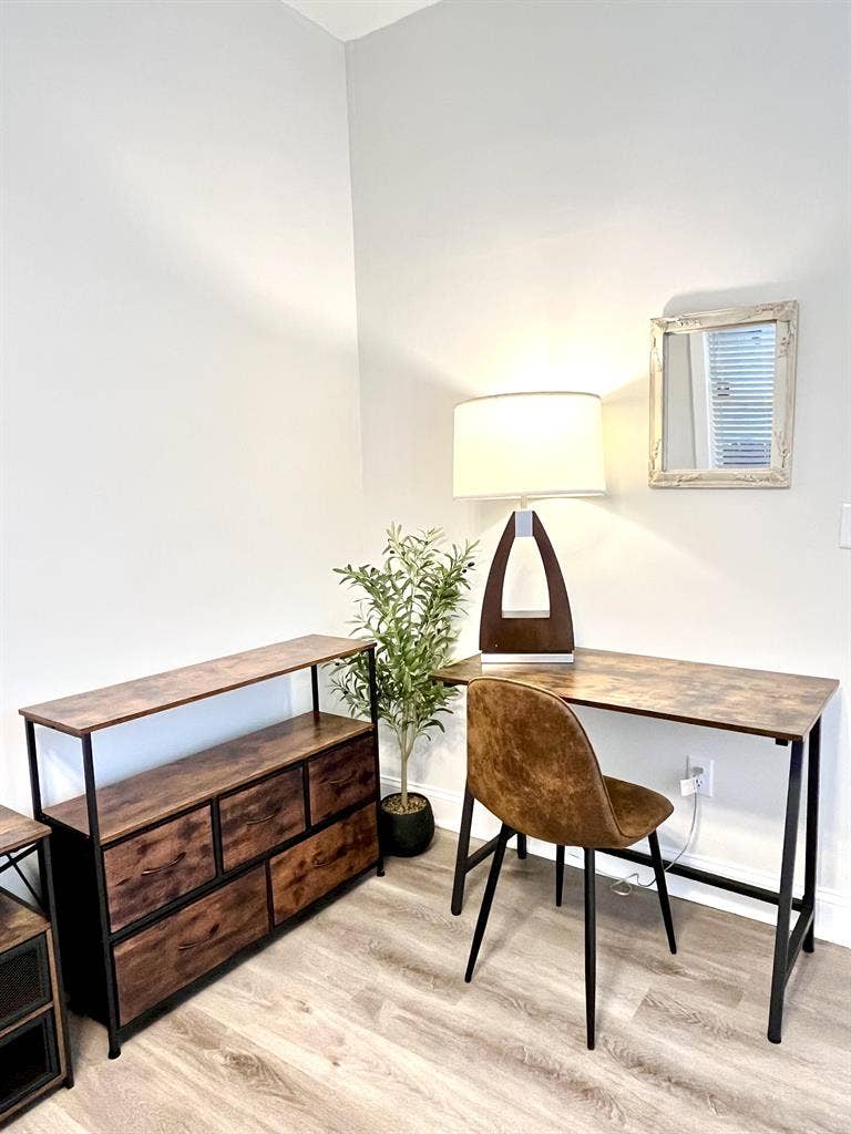 7 BR in Jacksonville