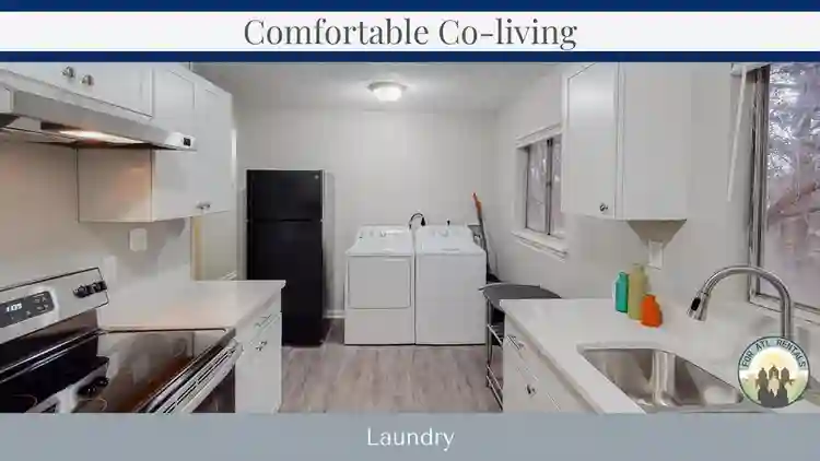 8 BR in Forest Park