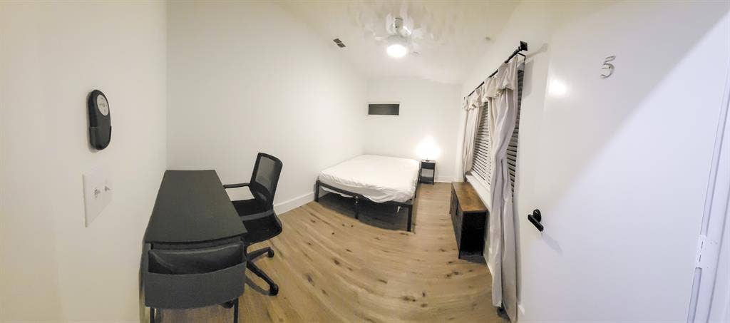 7 BR in Dallas