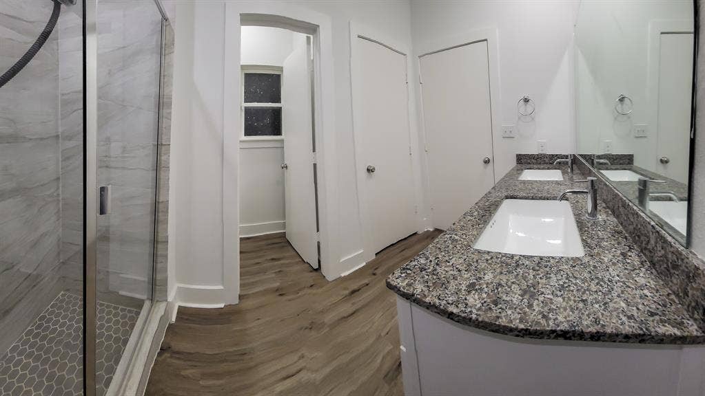 7 BR in Dallas