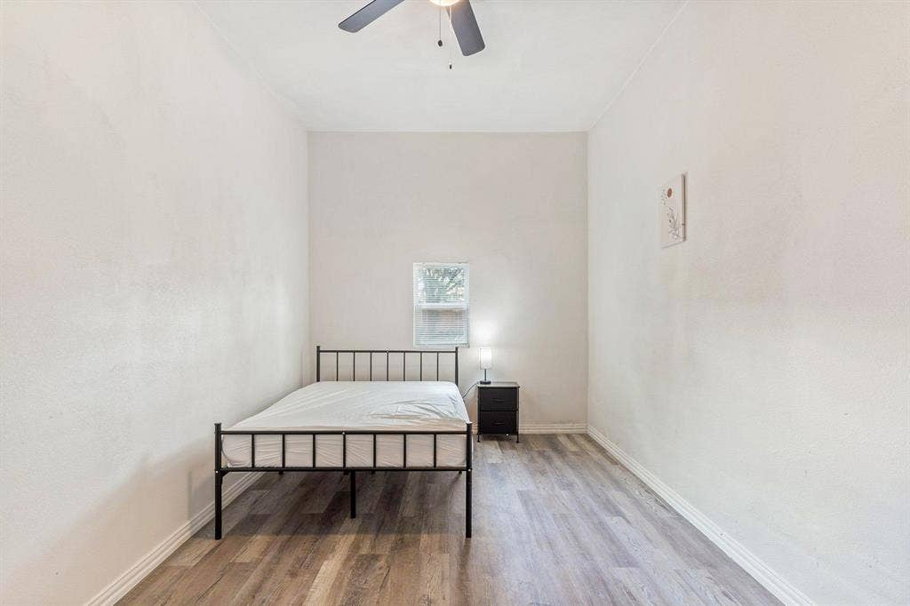 8 BR in Dallas