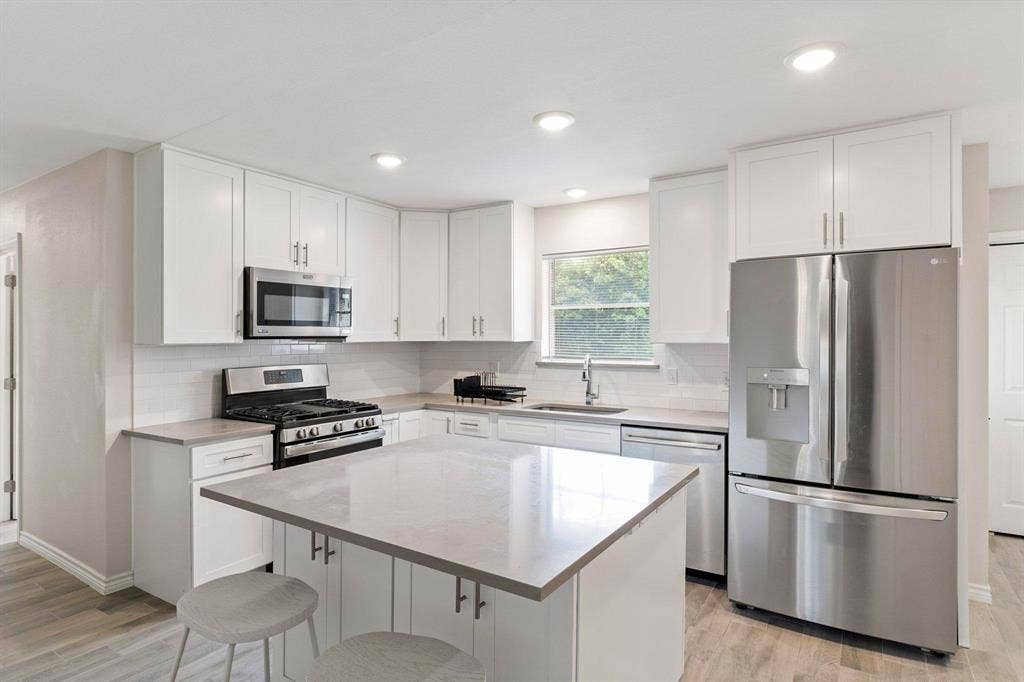 8 BR in Dallas