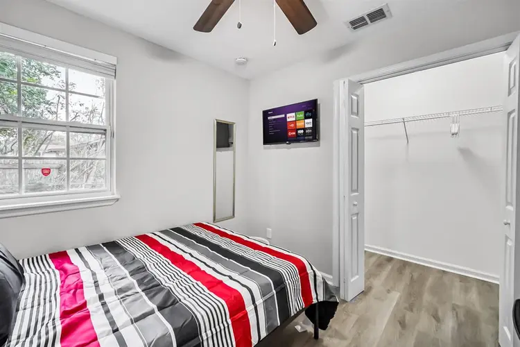 6 BR in Jacksonville