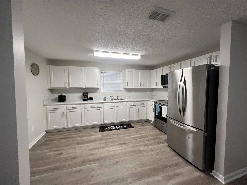 6 BR in Jacksonville