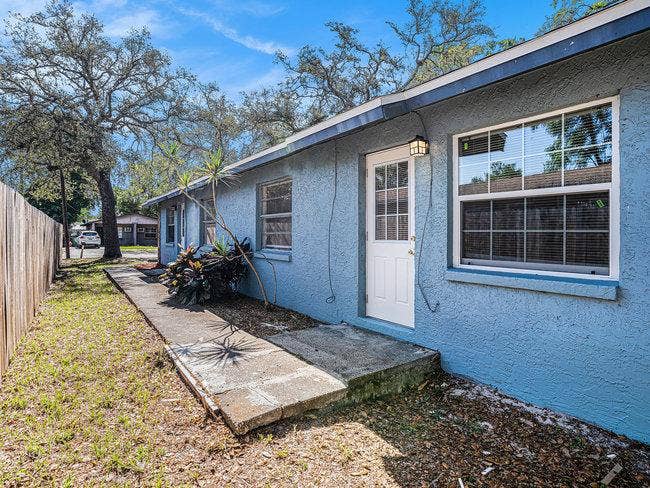 8 BR in Tampa