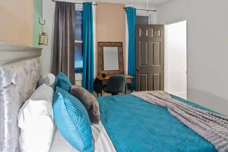 8 BR in Baltimore