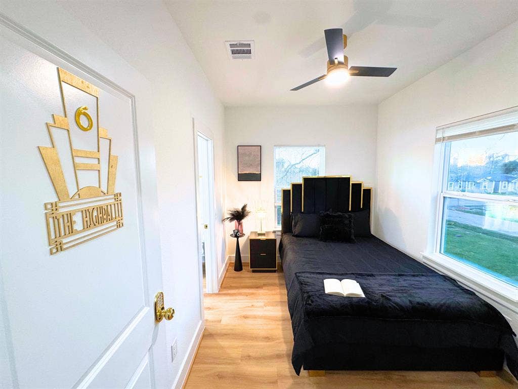 8 BR in Houston