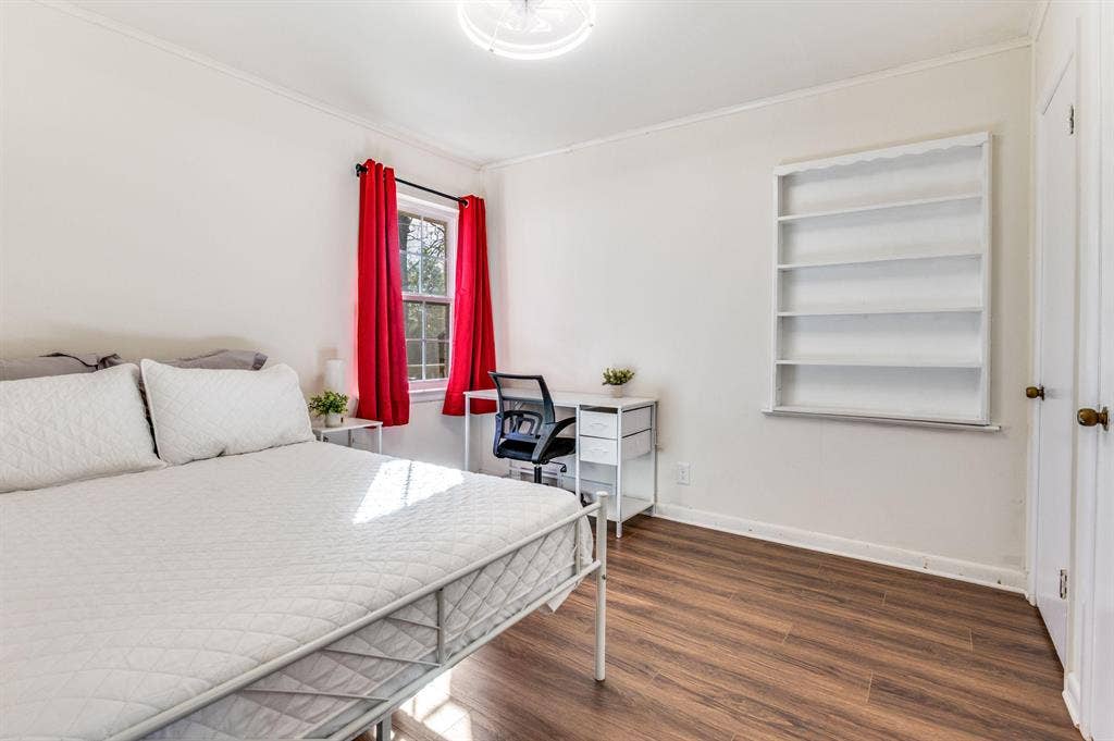 5 BR in Arlington
