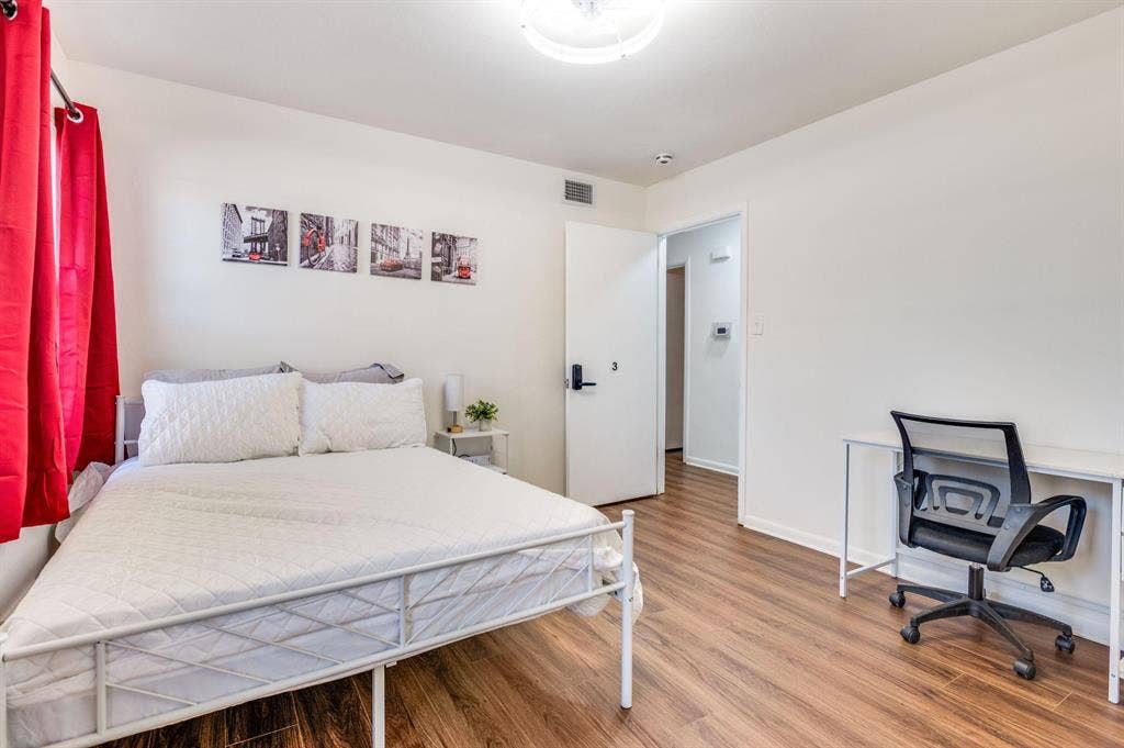 5 BR in Arlington