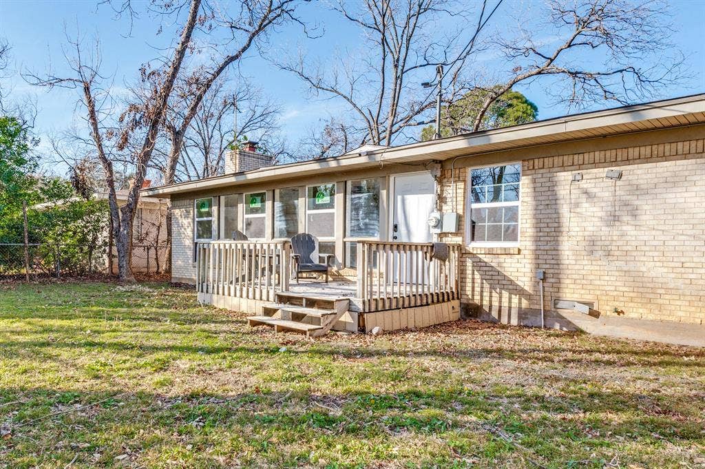 5 BR in Arlington
