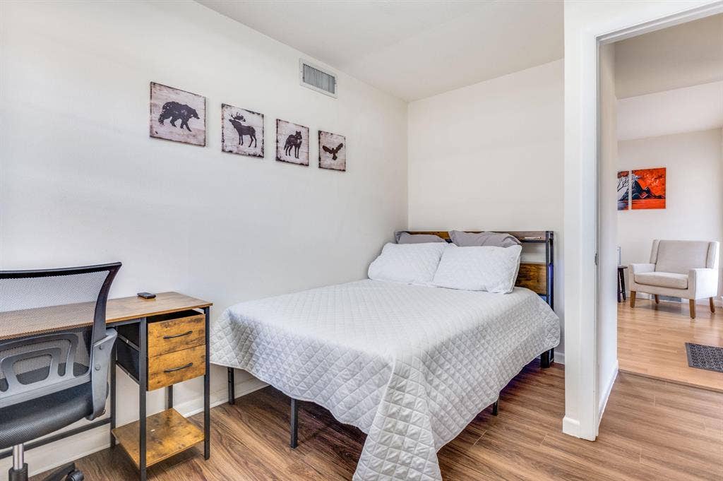 5 BR in Arlington