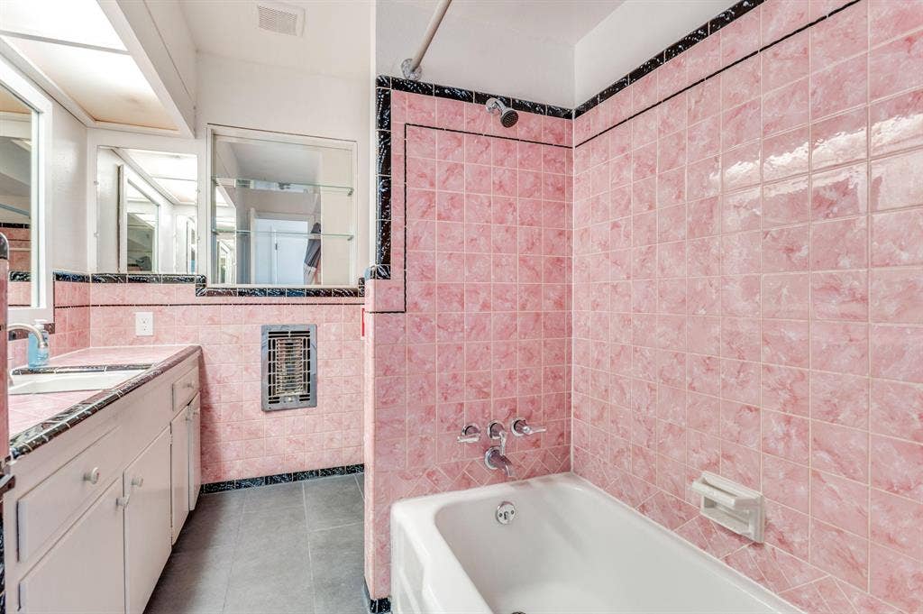5 BR in Arlington