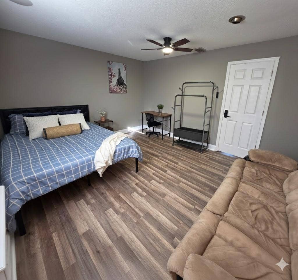 5 BR in Lithia