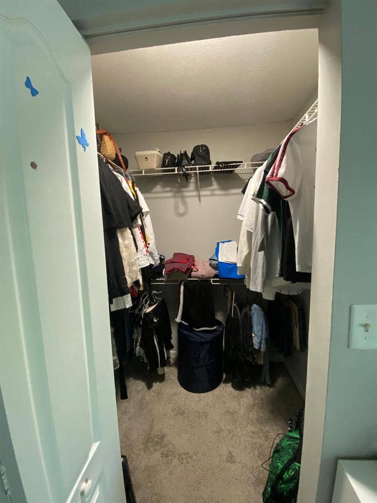 ROOM FOR RENT - PARKLAND,FL
