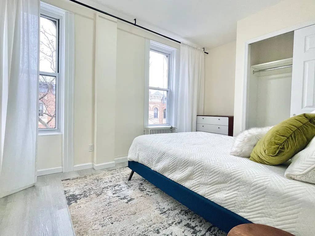 Furnished Room I Ridgewood #
