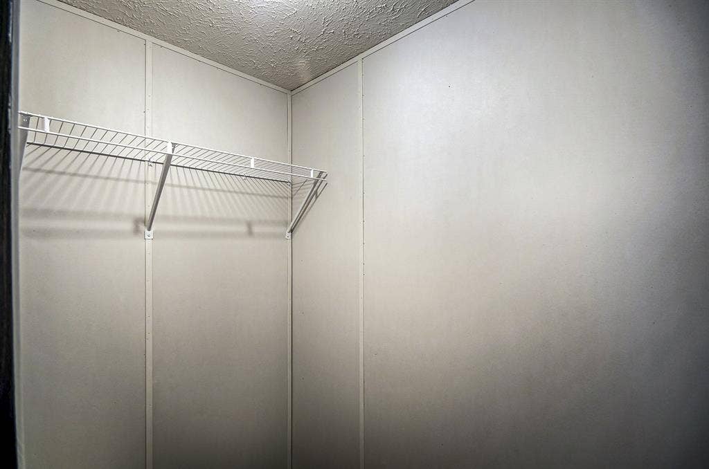 6 BR in Florence