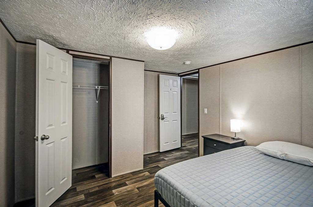 6 BR in Florence