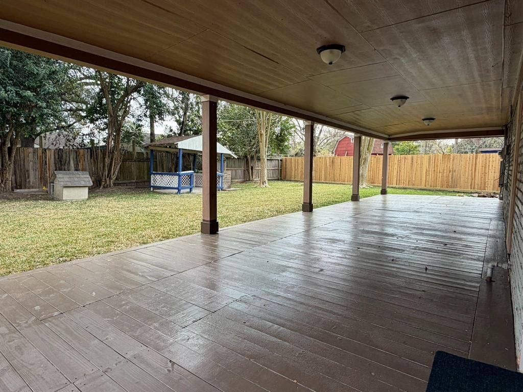 7 BR in Houston