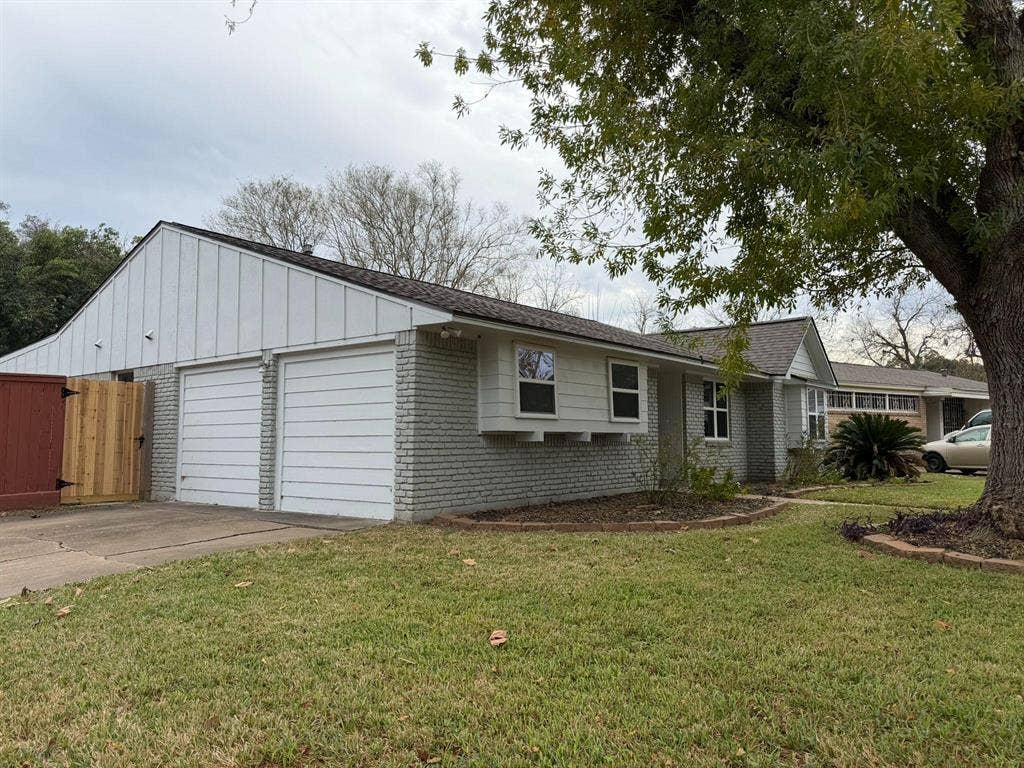 7 BR in Houston
