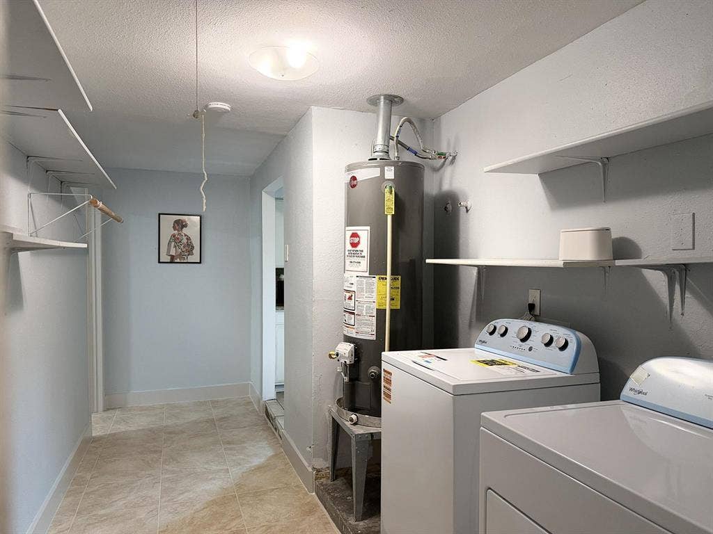 7 BR in Houston