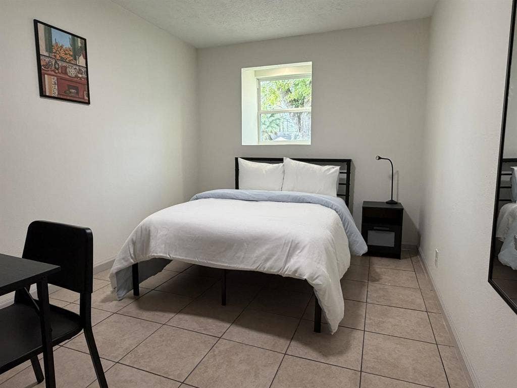 7 BR in Houston