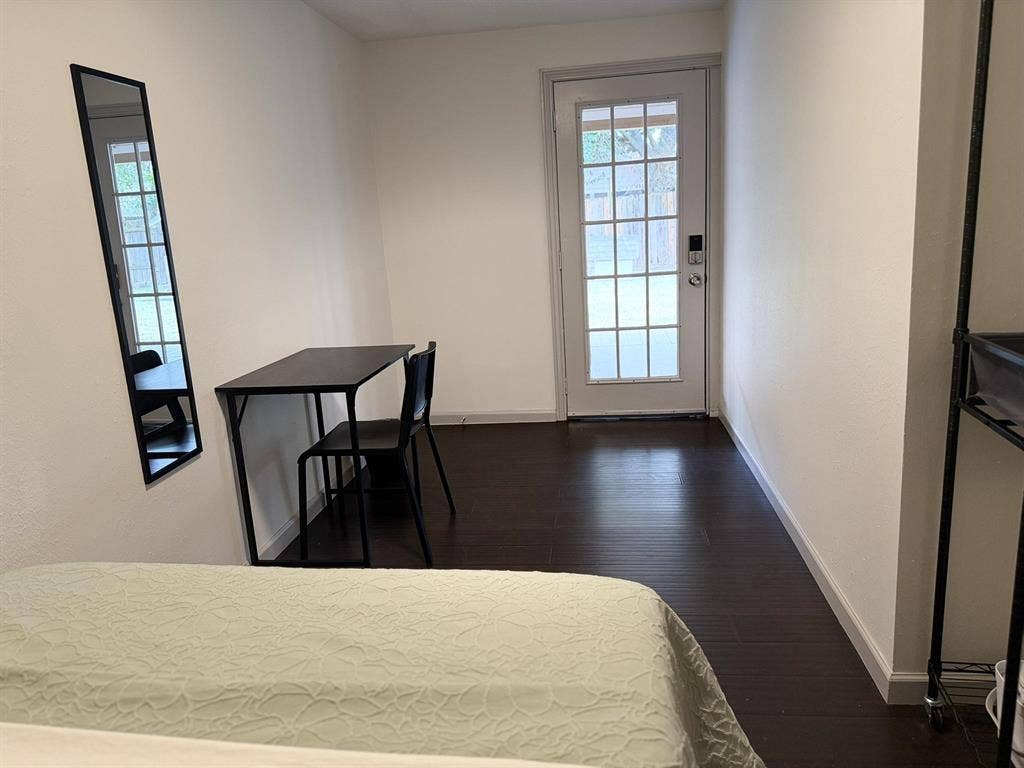 7 BR in Houston