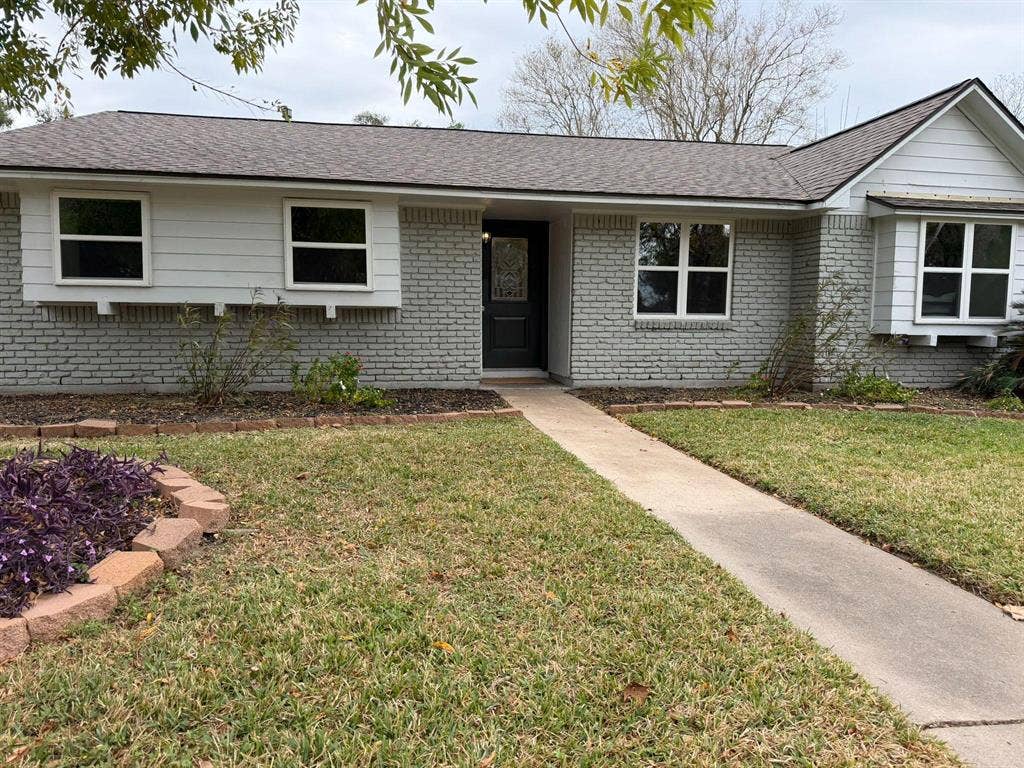 7 BR in Houston