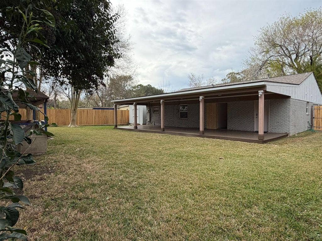7 BR in Houston