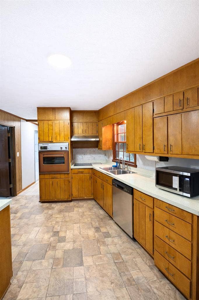 9 BR in Lithia Springs
