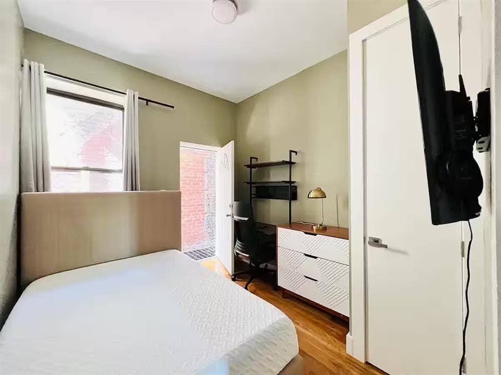 Room for Student or Professional