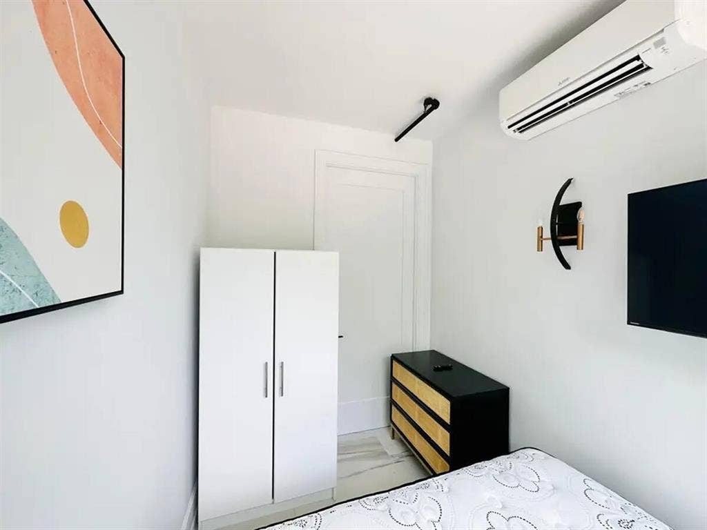 Room for Student or Professional