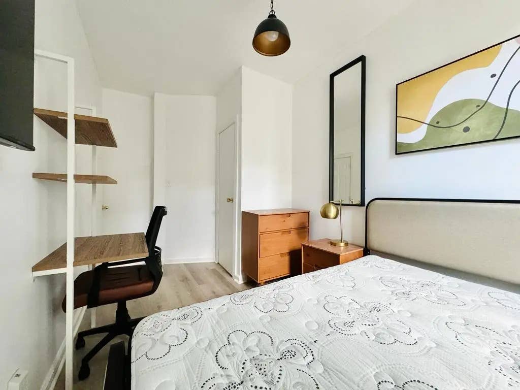 Room for Student or Professional