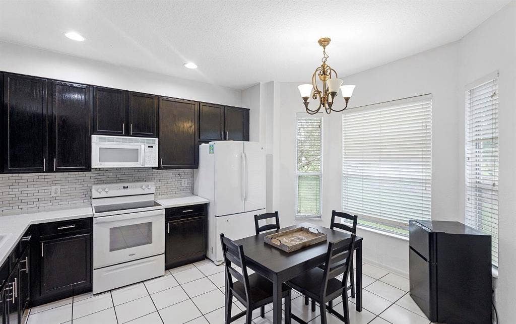 Gated/security/amenities/privacy