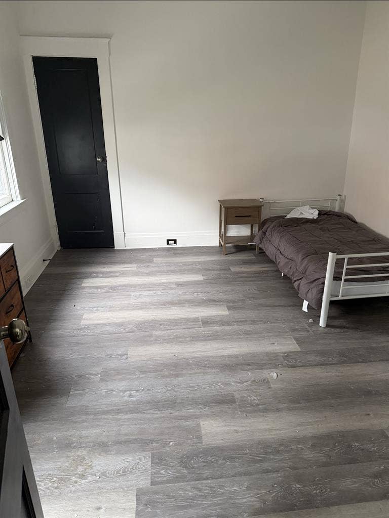Rooms for rent in OTR!