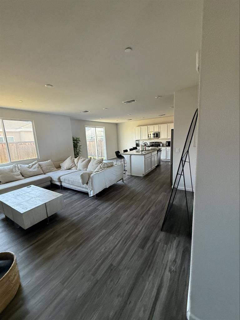 Furnished room in Elk Grove
