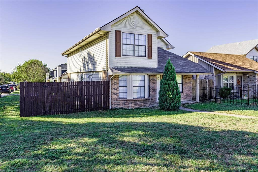 8 BR in Fort Worth