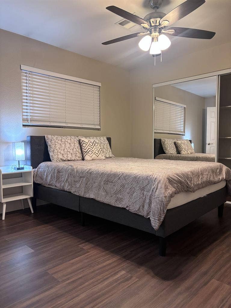 5 BR in Las Vegas