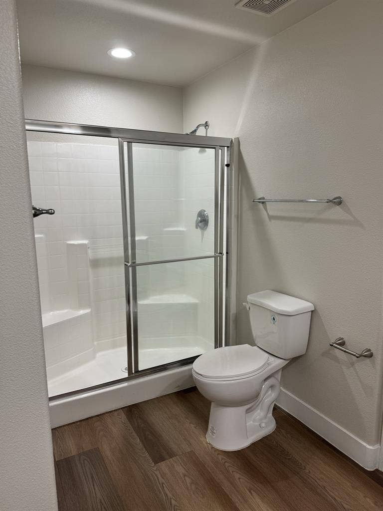 Roommate Needed