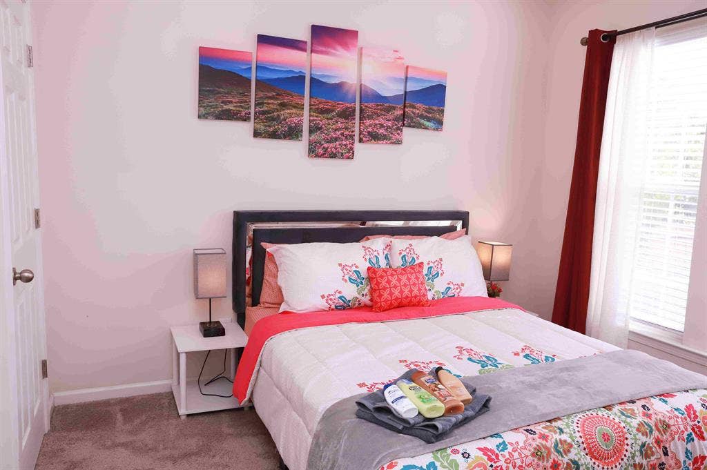 7 BR in Charlotte