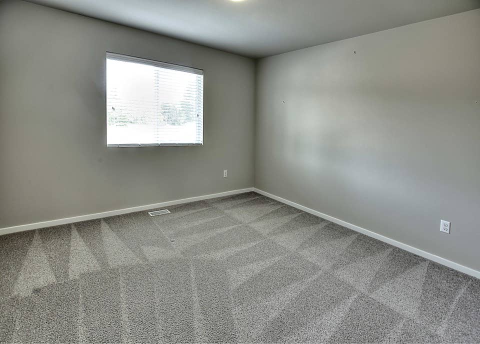 Amazing Golden Girls Home-Share.