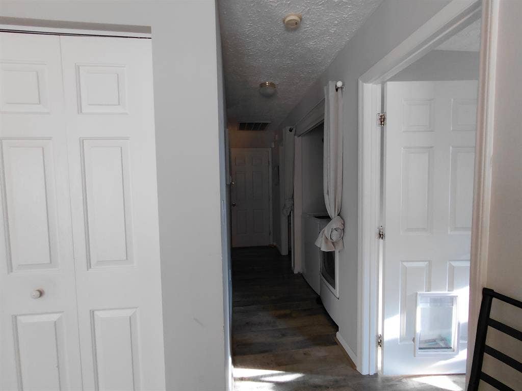 ba available in 4 br house