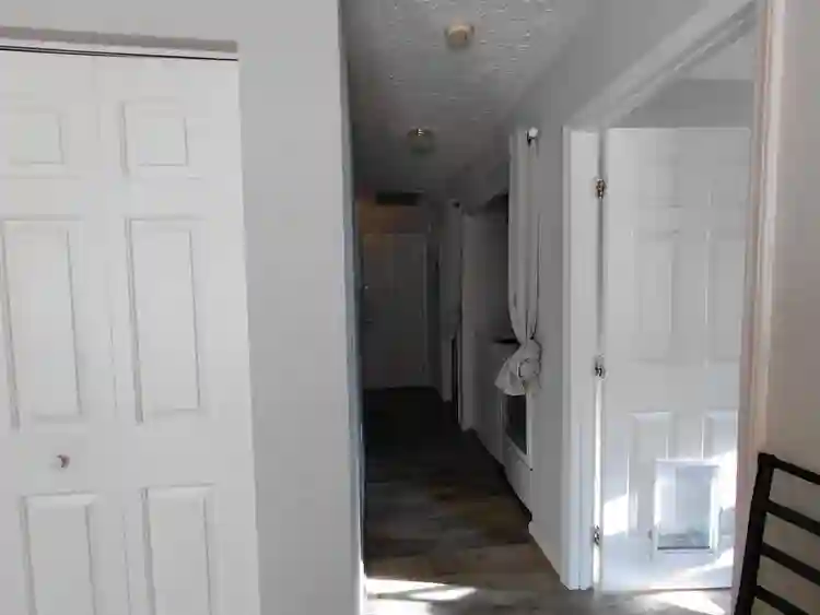 ba available in 4 br house