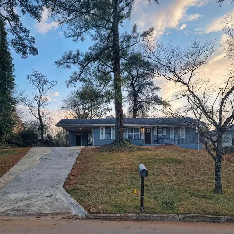 2 BR in Atlanta