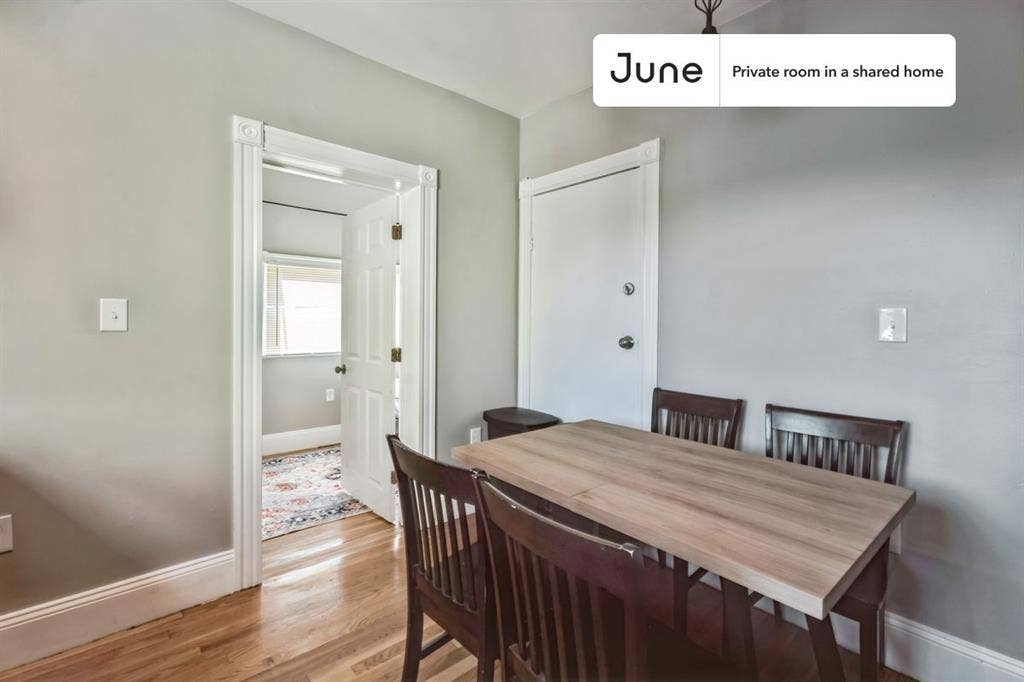 4 BR in Boston