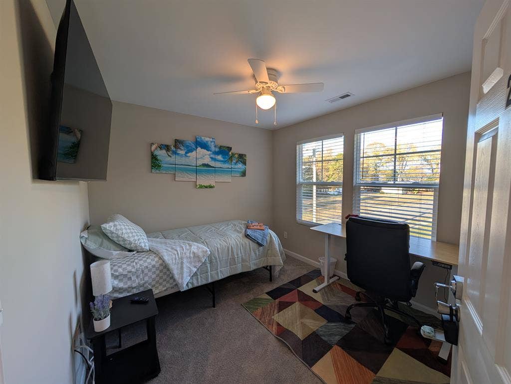 3 BR in Clover