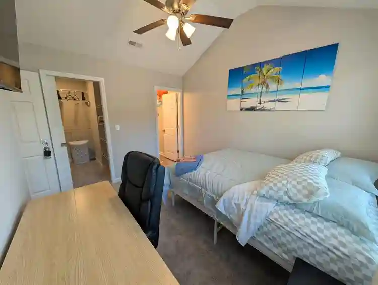 3 BR in Clover
