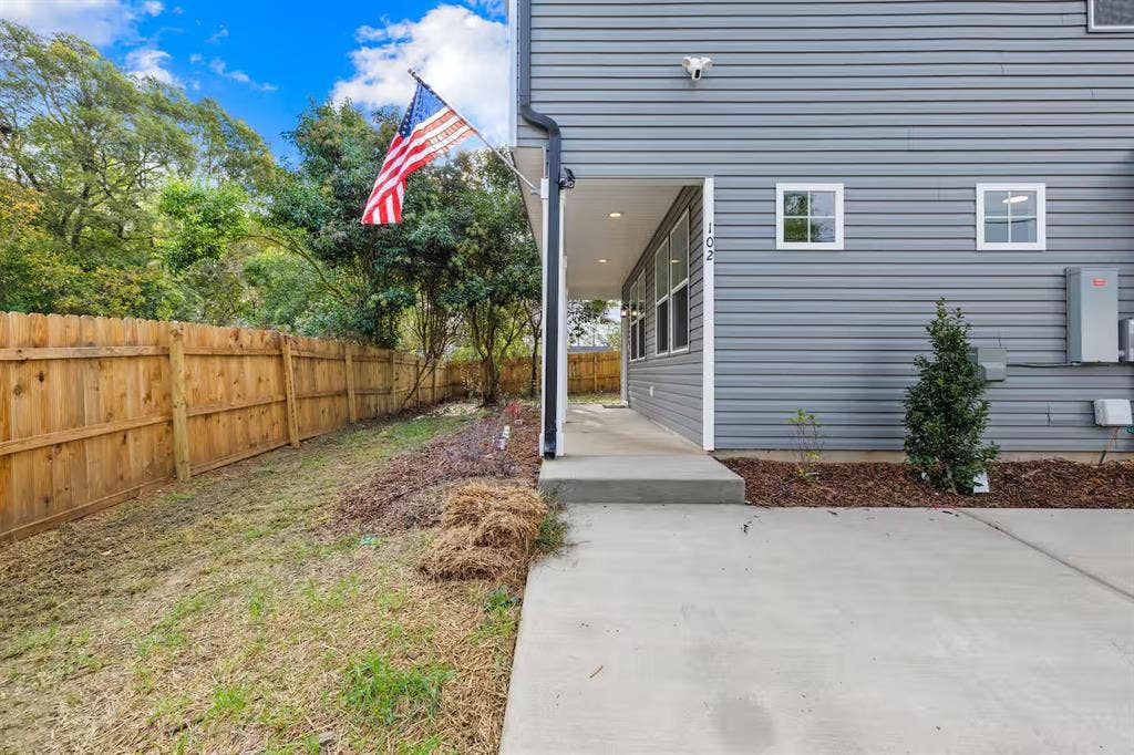 3 BR in Clover