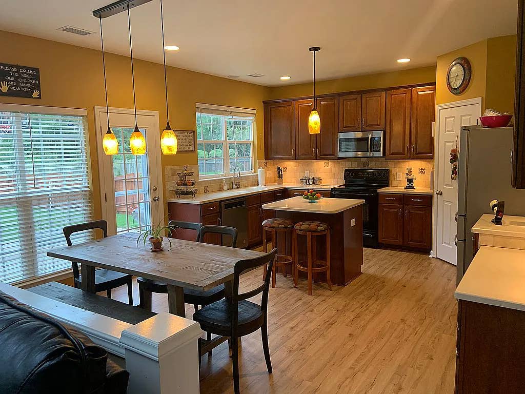 7 BR in Charlotte