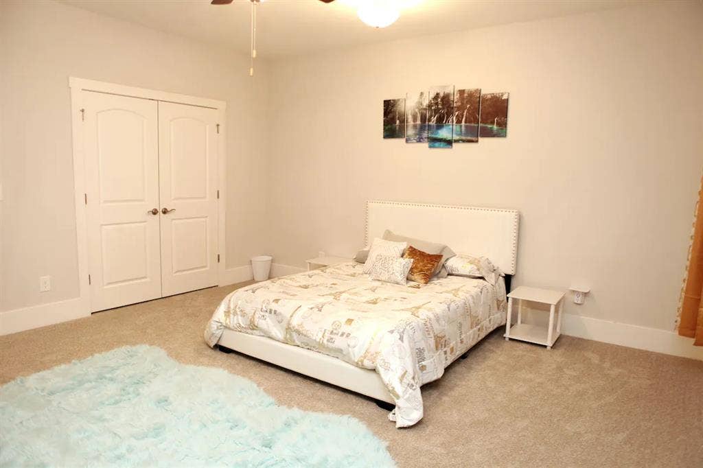 8 BR in Charlotte